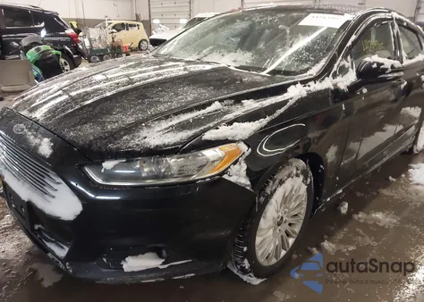 2016 Ford Fusion Hybrid Se z USA, uszkodzony, nr VIN 3FA6P0LU7GR204041